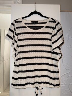 Fred David Black and White Striped Short-Sleeve Sweater Knit Top with tie Medium